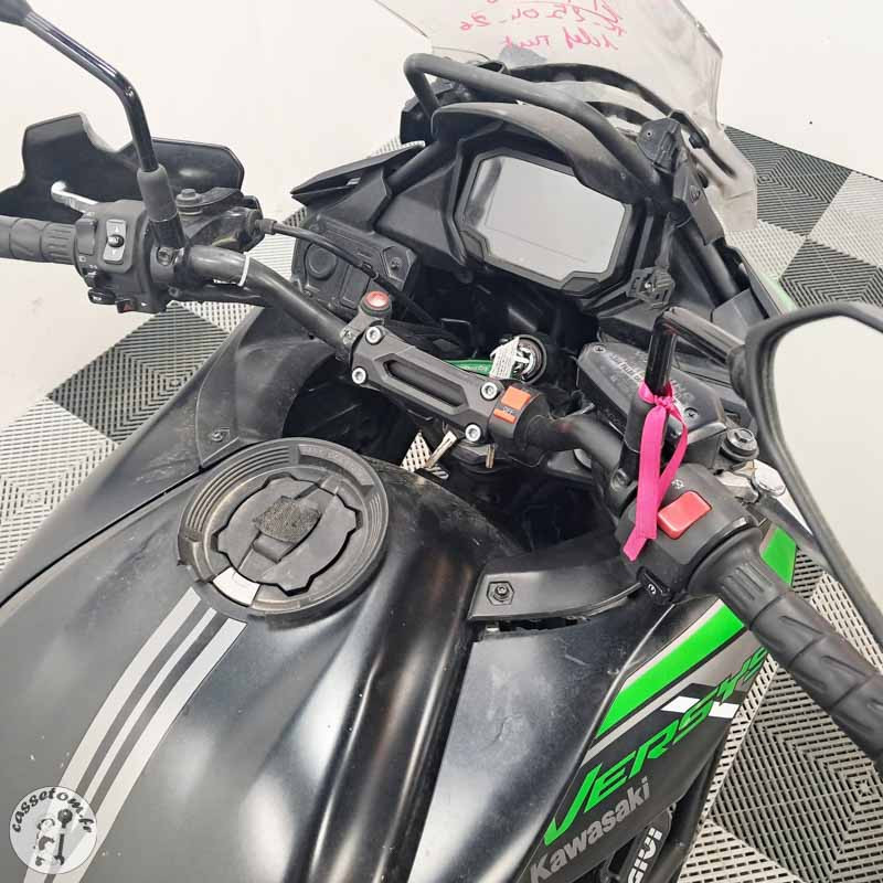 KAWASAKI VERS650 649 2024 accidentée - La Casse de l Oncle Tom