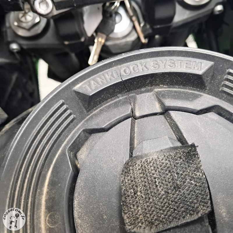 KAWASAKI VERS650 649 2024 accidentée - La Casse de l Oncle Tom