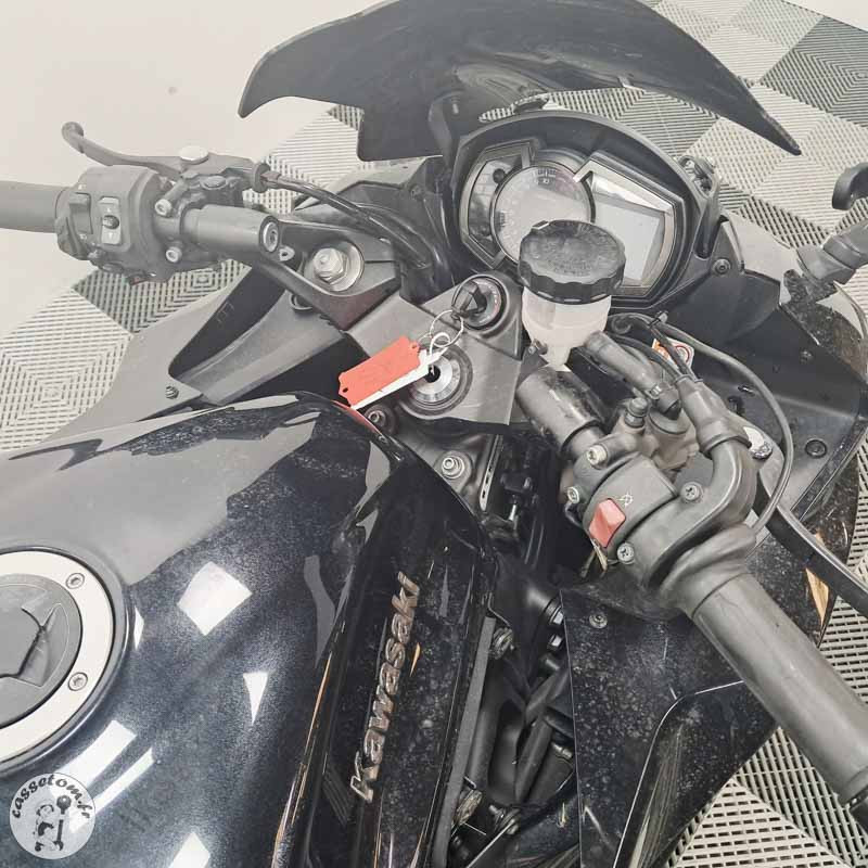KAWASAKI Z1000SX 1043 2018 accidentée - La Casse de l Oncle Tom