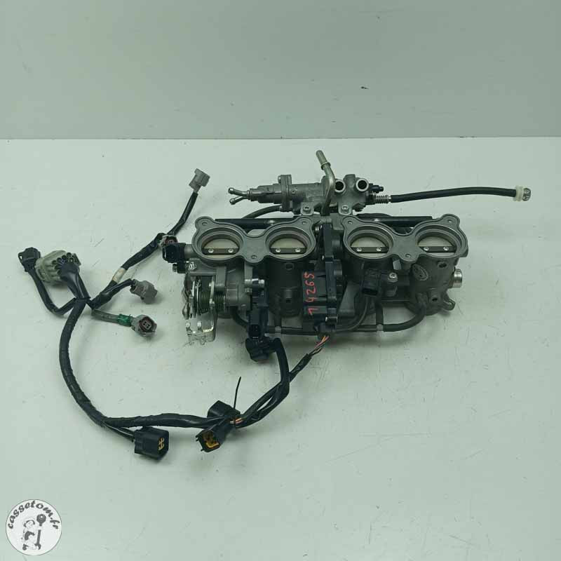 Rampe d'injection Yamaha  800 FZ8 2014 - Cassetom - Nos pieces motos