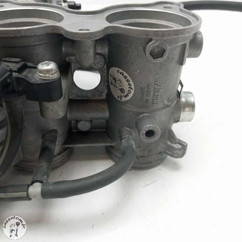 Rampe d'injection Yamaha  800 FZ8 2014 - Cassetom - Nos pieces motos