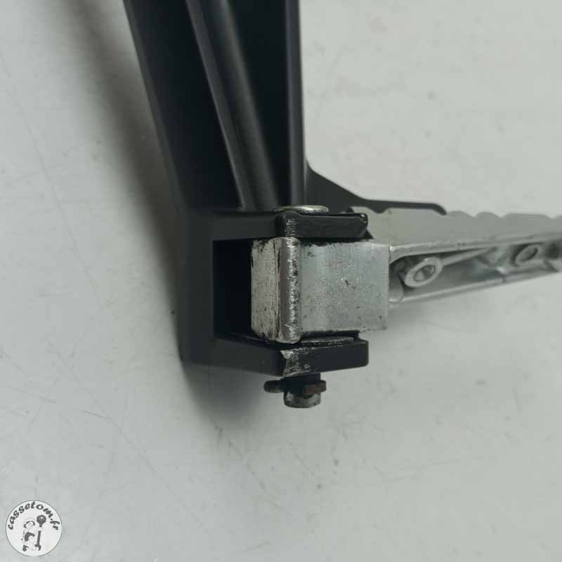 Platine arrière gauche + repose pied  Yamaha  800 FZ8 2014 - Cassetom - Nos pieces motos