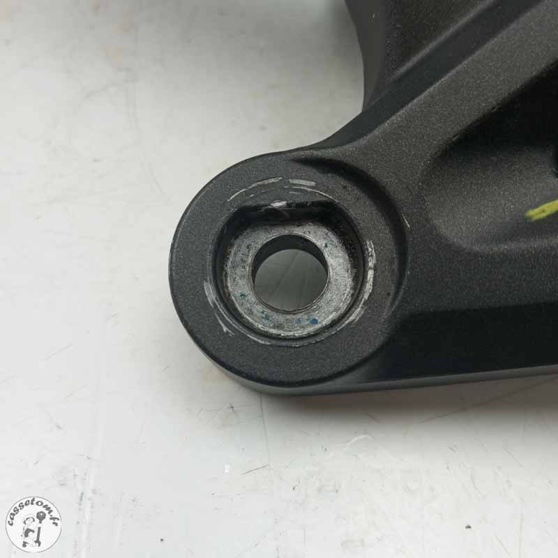 Protège talon droit  Yamaha  800 FZ8 2014 - Cassetom - Nos pieces motos