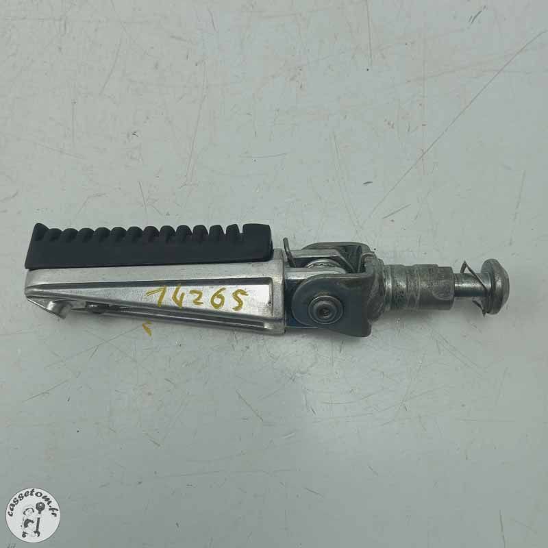 Repose pied avant droit  Yamaha  800 FZ8 2014 - Cassetom - Nos pieces motos