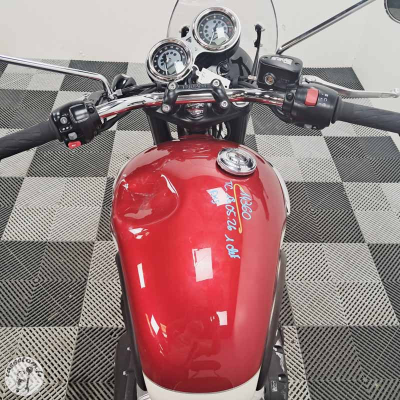 TRIUMPH BONN.T100 900 2023 accidentée - La Casse de l Oncle Tom