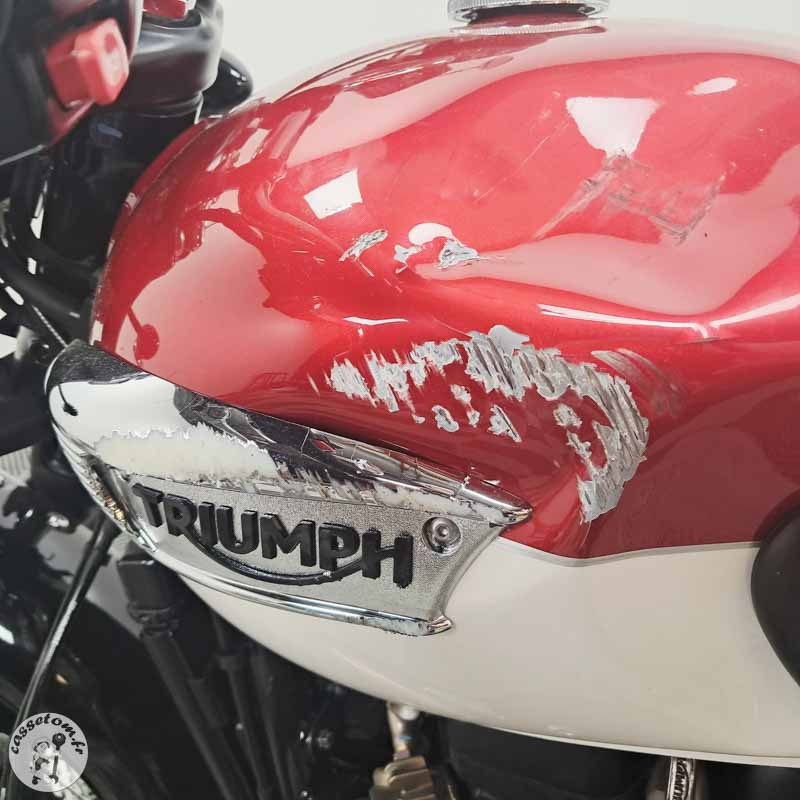 TRIUMPH BONN.T100 900 2023 accidentée - La Casse de l Oncle Tom
