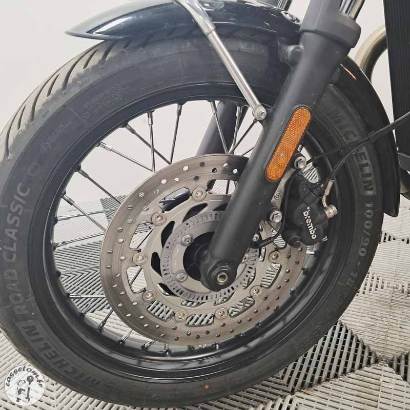 TRIUMPH BONN.T100 900 2023 accidentée - La Casse de l Oncle Tom