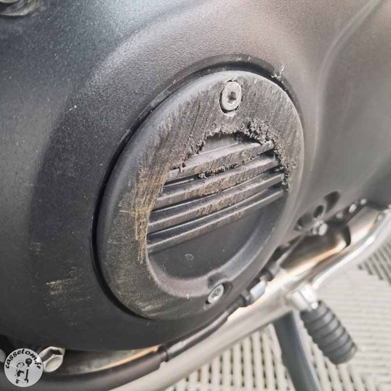 TRIUMPH BONN.T100 900 2023 accidentée - La Casse de l Oncle Tom