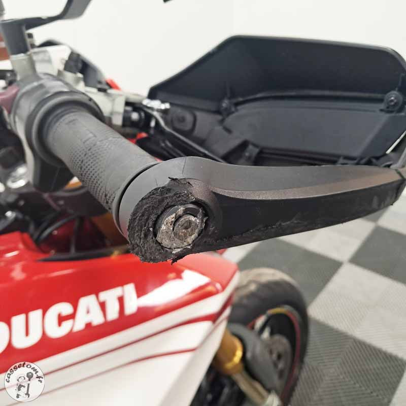 DUCATI Hypermotard 939 SP 937 2018 accidentée - La Casse Oncle Tom
