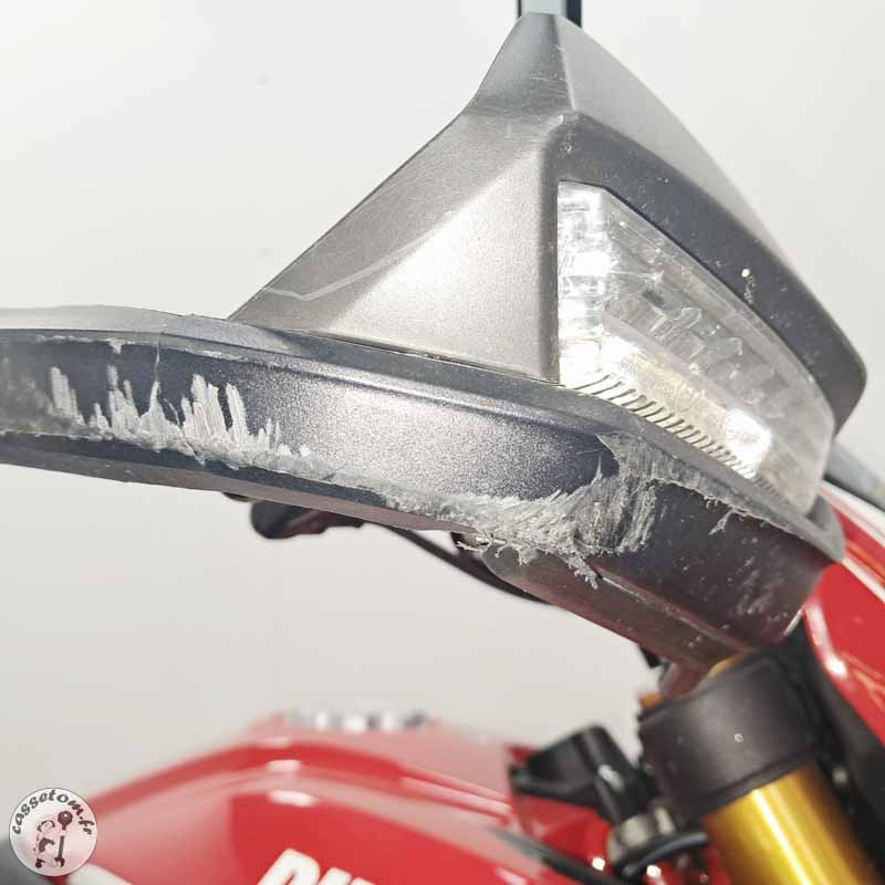 DUCATI Hypermotard 939 SP 937 2018 accidentée - La Casse Oncle Tom