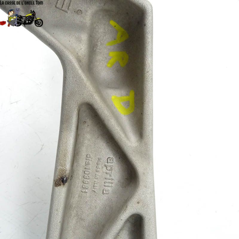 Platine passagée Droit Aprilia 1000 Sl falco 2001 - CTM-10583-040