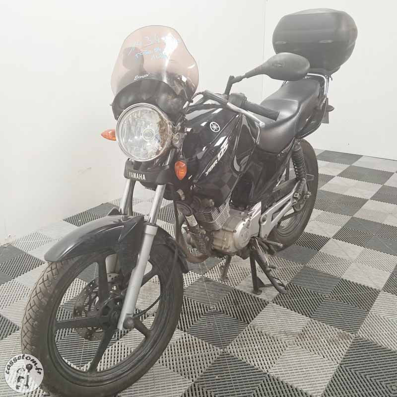 YAMAHA YBR125 124 2010 accidentée - La Casse de l Oncle Tom