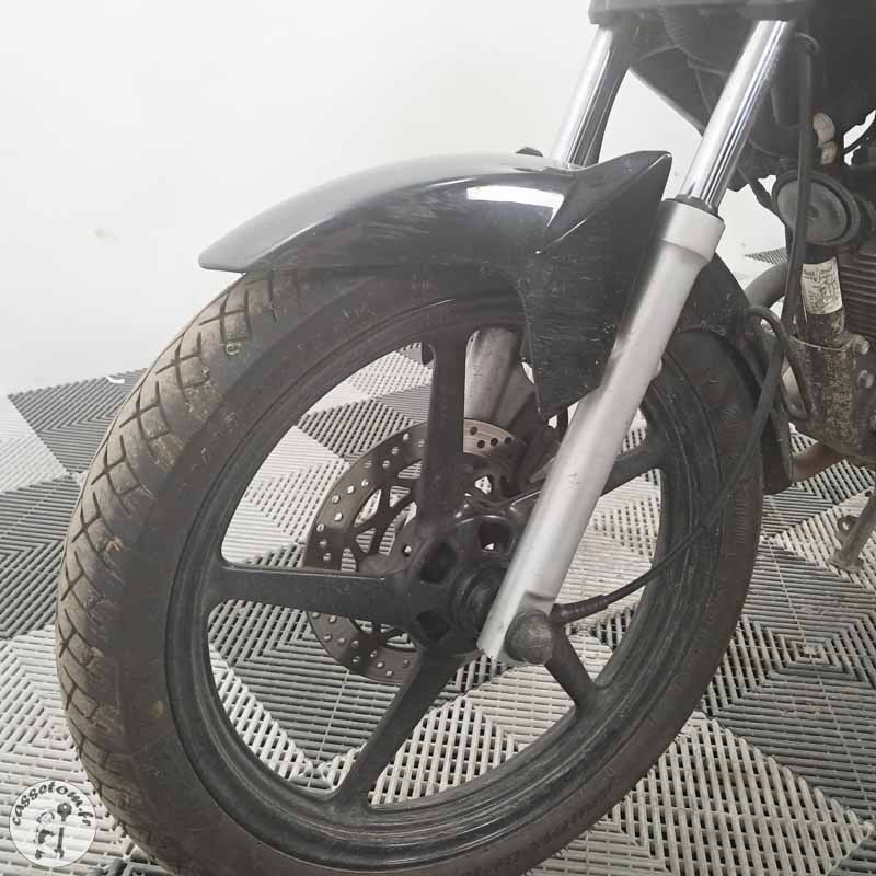 YAMAHA YBR125 124 2010 accidentée - La Casse de l Oncle Tom
