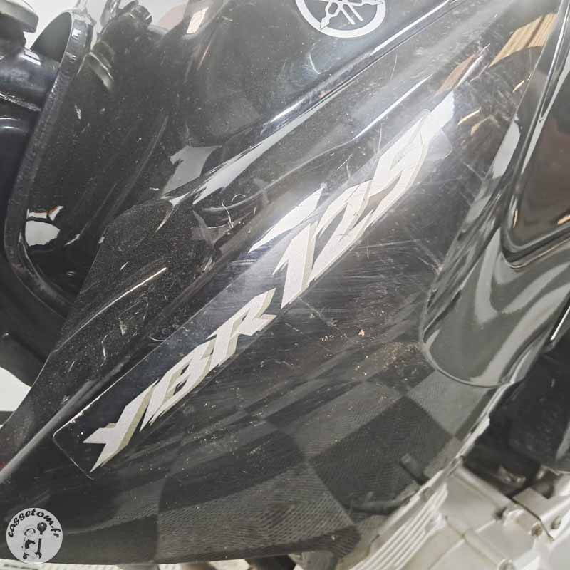 YAMAHA YBR125 124 2010 accidentée - La Casse de l Oncle Tom