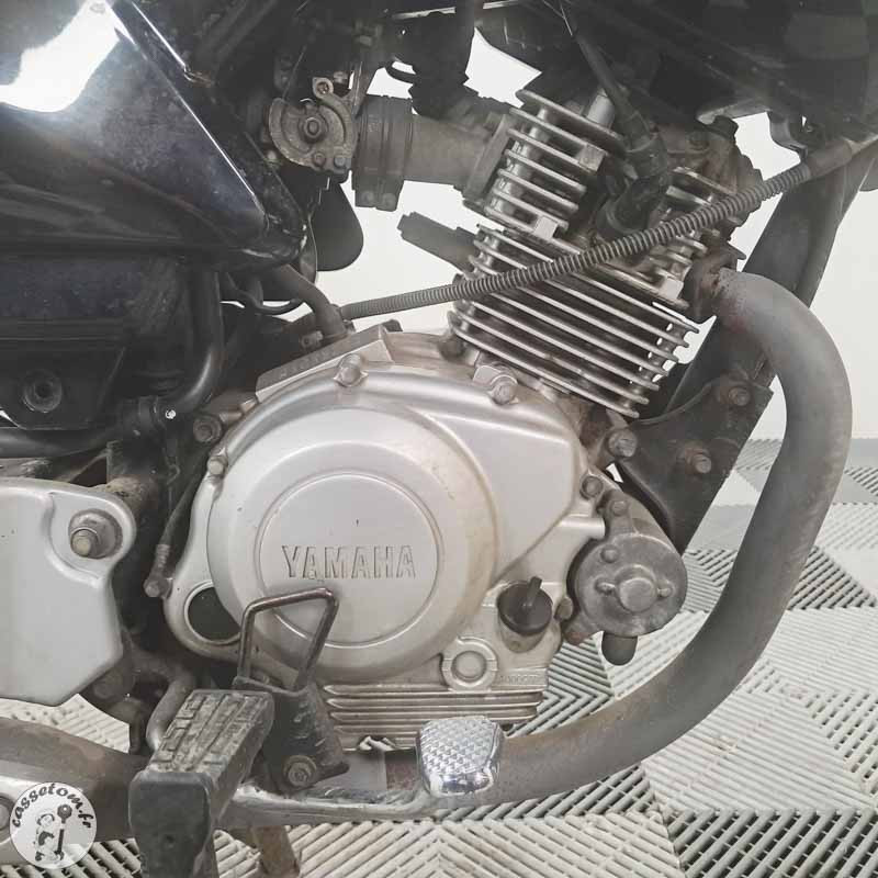 YAMAHA YBR125 124 2010 accidentée - La Casse de l Oncle Tom