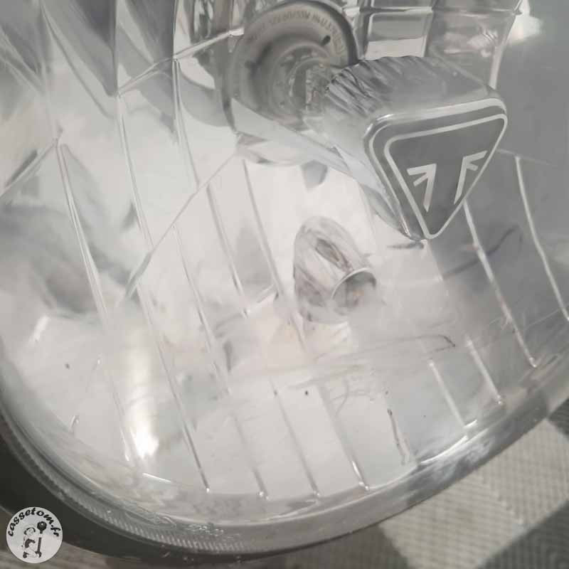 Triumph Bonneville T100 900 2017 accidentee - La Casse de l Oncle Tom
