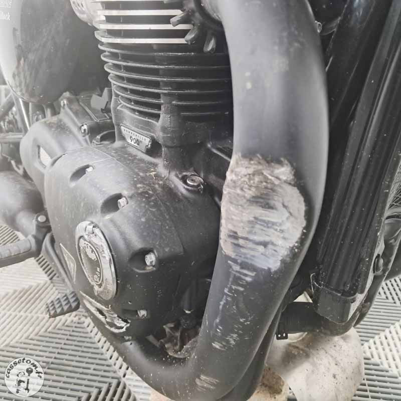 Triumph Bonneville T100 900 2017 accidentee - La Casse de l Oncle Tom