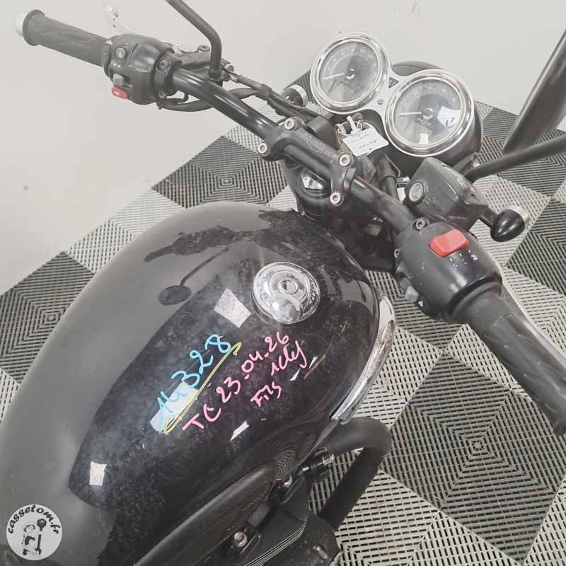 Triumph Bonneville T100 900 2017 accidentee - La Casse de l Oncle Tom