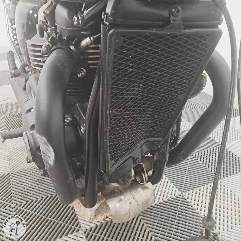 Triumph Bonneville T100 900 2017 accidentee - La Casse de l Oncle Tom