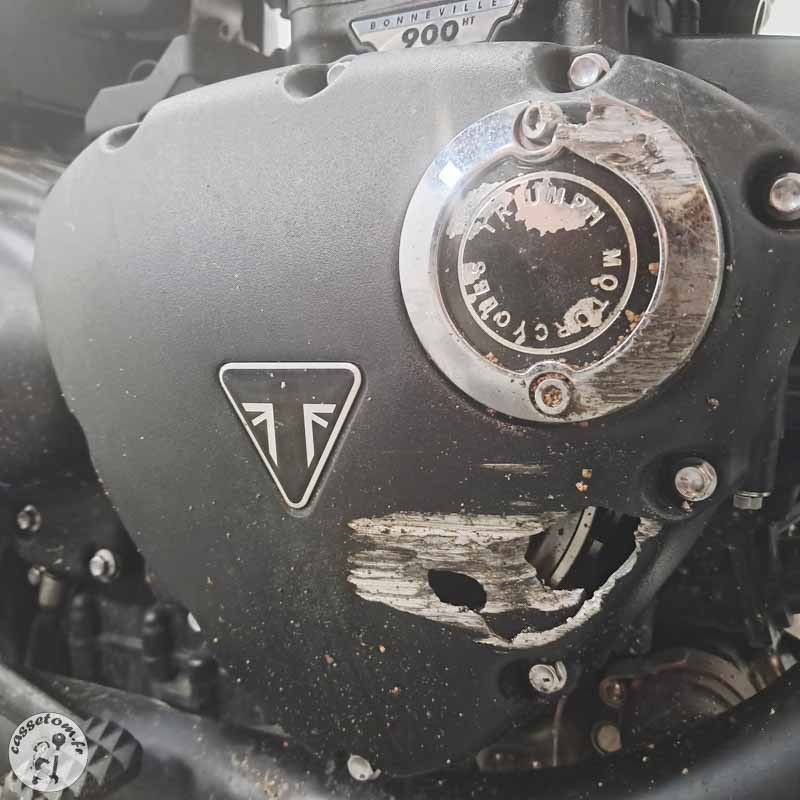 Triumph Bonneville T100 900 2017 accidentee - La Casse de l Oncle Tom