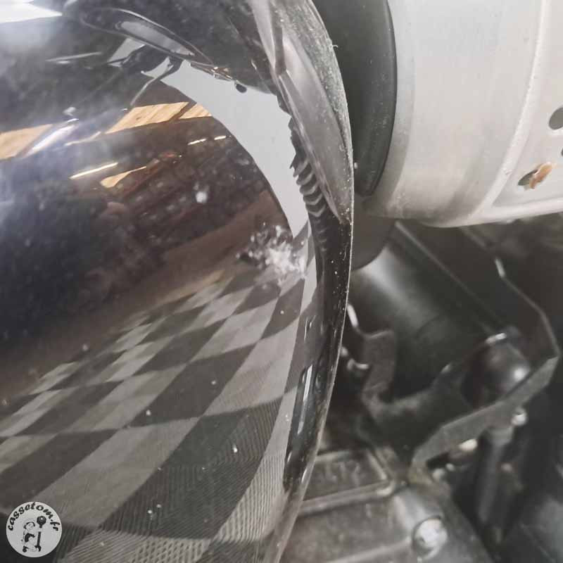 Triumph Bonneville T100 900 2017 accidentee - La Casse de l Oncle Tom