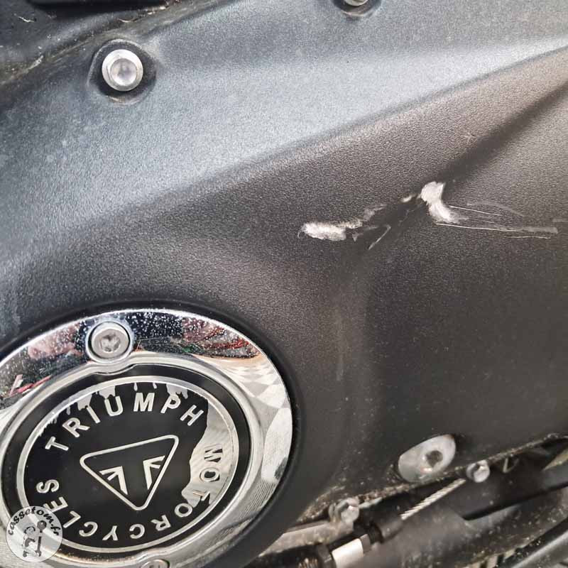 Triumph Bonneville T100 900 2017 accidentee - La Casse de l Oncle Tom