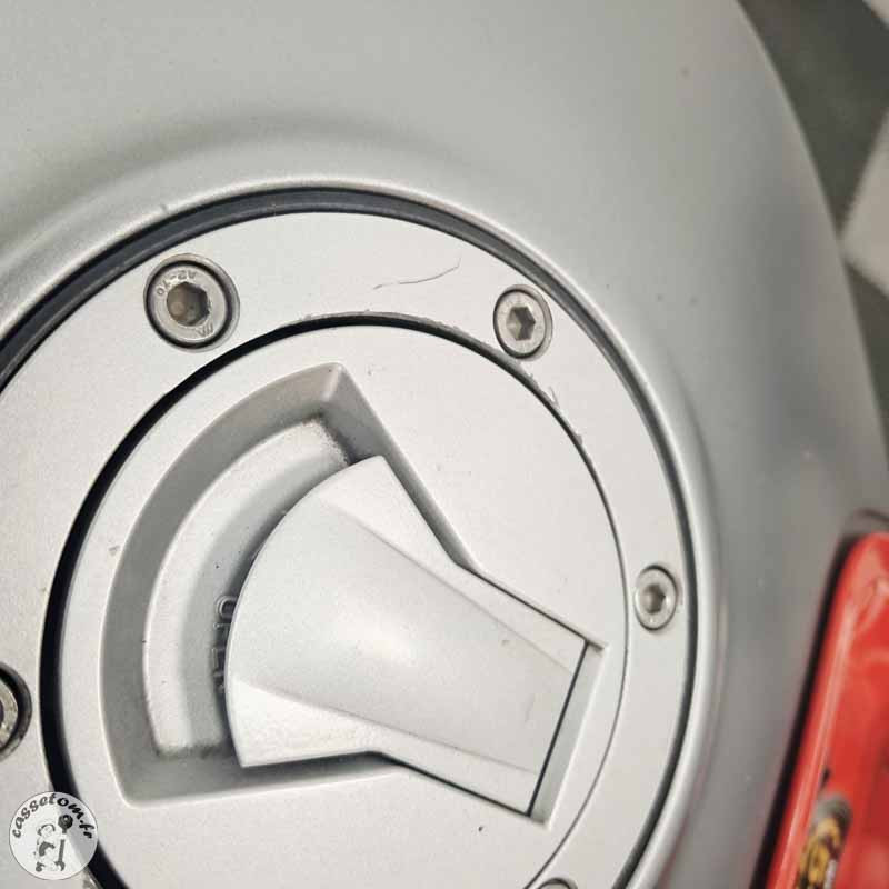 APRILIA TUONO 660 2022 accidentée - La Casse de l Oncle Tom