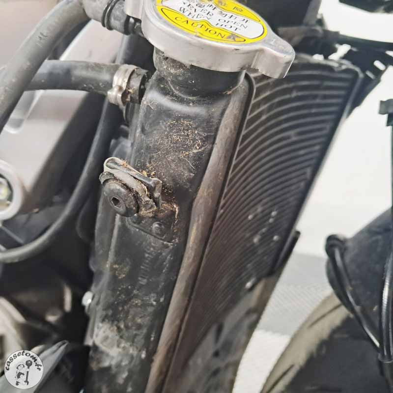 APRILIA TUONO 660 2022 accidentée - La Casse de l Oncle Tom