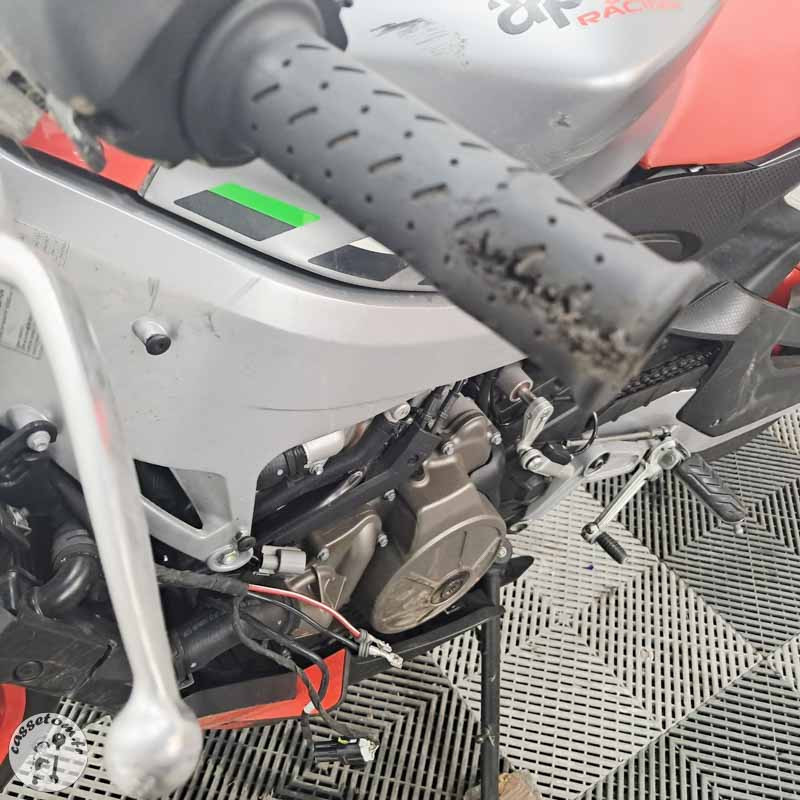 APRILIA TUONO 660 2022 accidentée - La Casse de l Oncle Tom