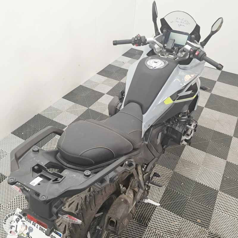 B.M.W. R1300RS 1300 2025 accidentée - La Casse de l Oncle Tom