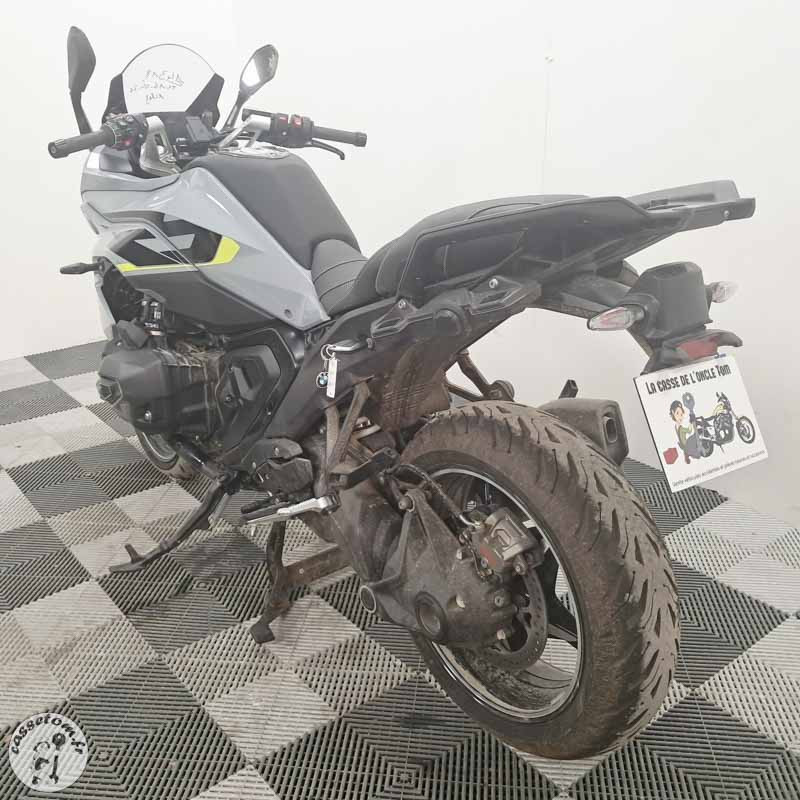 B.M.W. R1300RS 1300 2025 accidentée - La Casse de l Oncle Tom