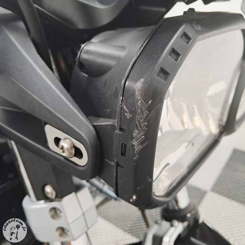 B.M.W. F800R 798 2013 accidentée - La Casse de l Oncle Tom