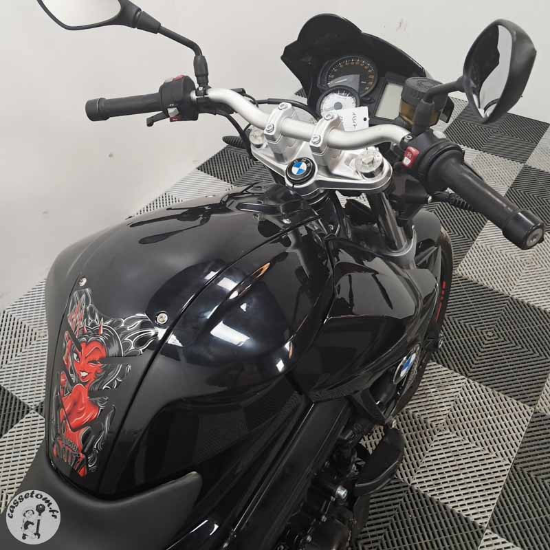 B.M.W. F800R 798 2013 accidentée - La Casse de l Oncle Tom