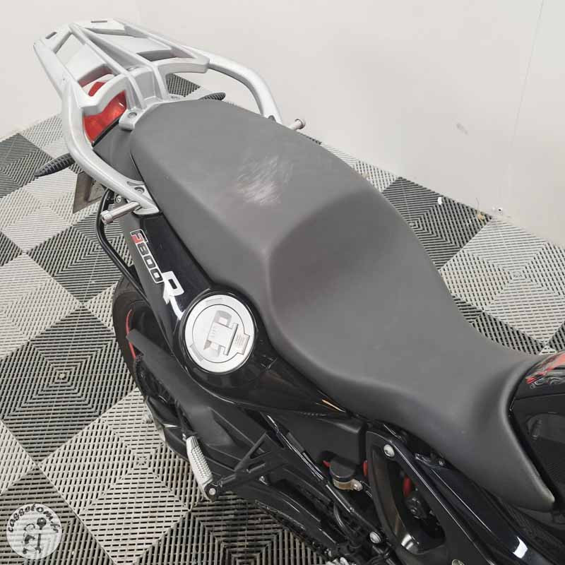 B.M.W. F800R 798 2013 accidentée - La Casse de l Oncle Tom