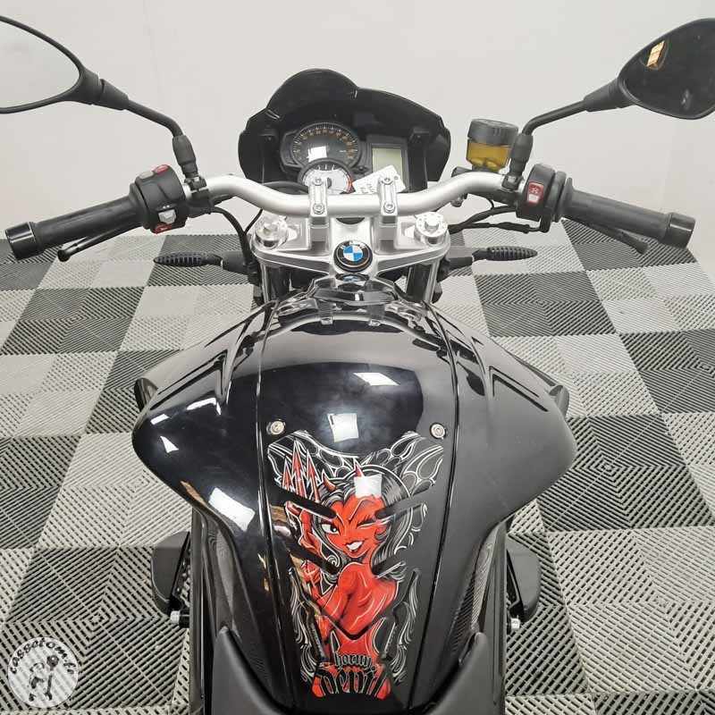 B.M.W. F800R 798 2013 accidentée - La Casse de l Oncle Tom