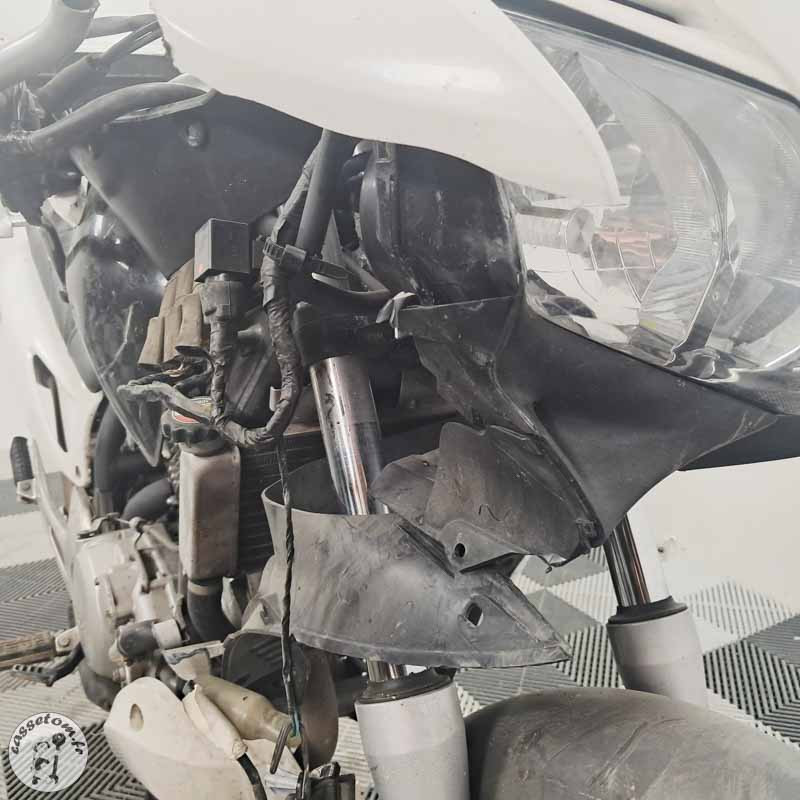 Honda XL125V Varadero 125 2009 accidentee - La Casse de l Oncle Tom
