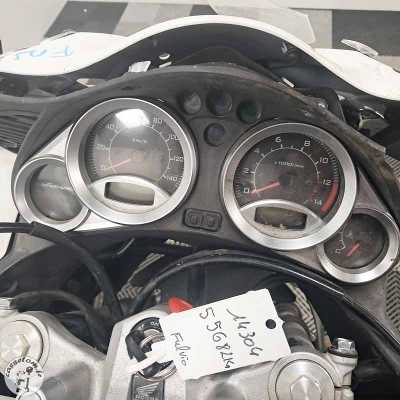 Honda XL125V Varadero 125 2009 accidentee - La Casse de l Oncle Tom