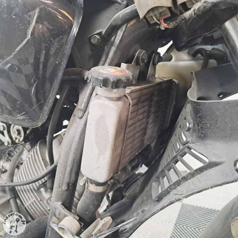 Honda XL125V Varadero 125 2009 accidentee - La Casse de l Oncle Tom
