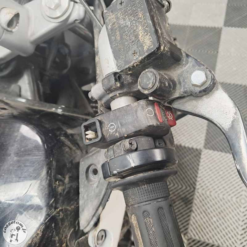 Honda XL125V Varadero 125 2009 accidentee - La Casse de l Oncle Tom