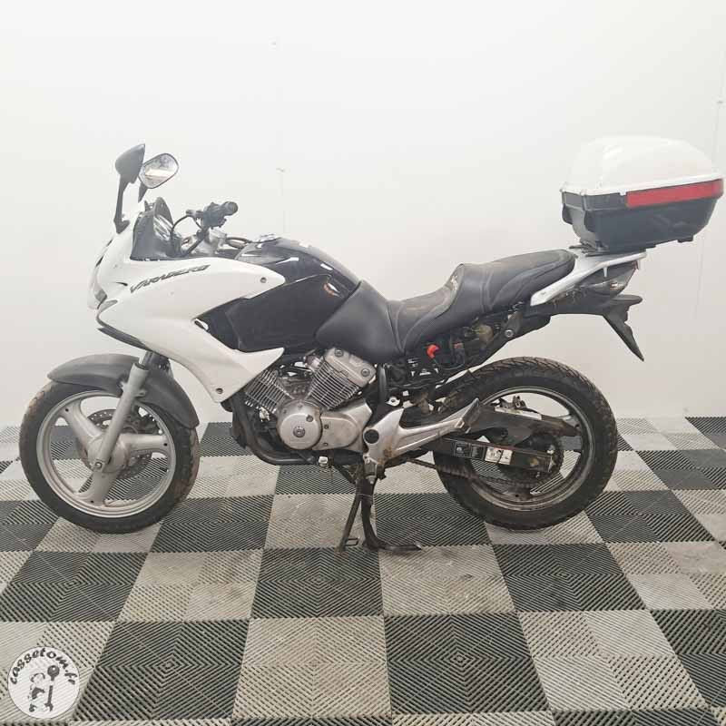 Honda XL125V Varadero 125 2009 accidentee - La Casse de l Oncle Tom