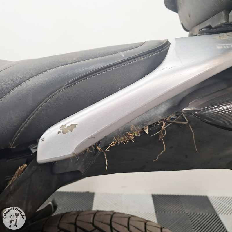 Honda XL125V Varadero 125 2009 accidentee - La Casse de l Oncle Tom