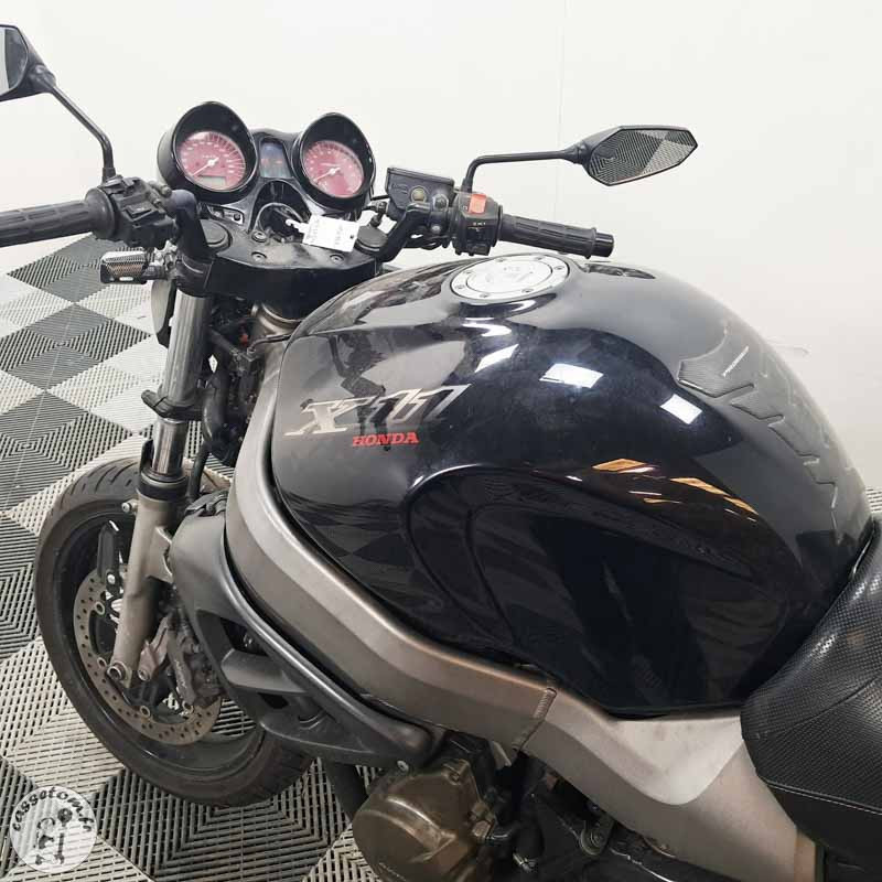 Honda X-Eleven 2001 accidentée - La Casse de l'Oncle Tom
