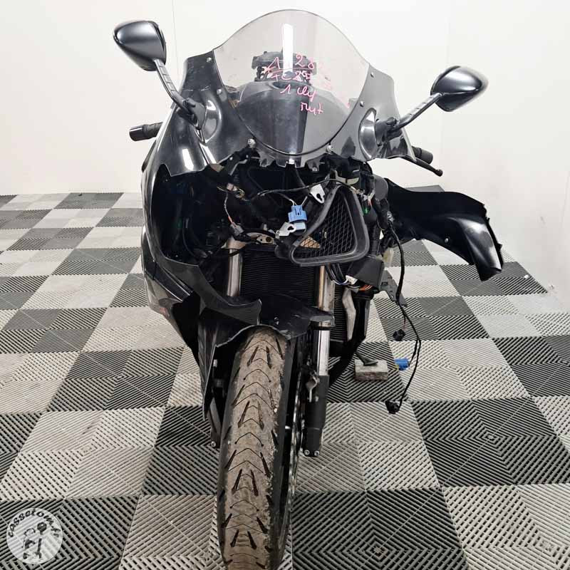 Kawasaki ZZR1400 2016 accidentée - La Casse de l'Oncle Tom
