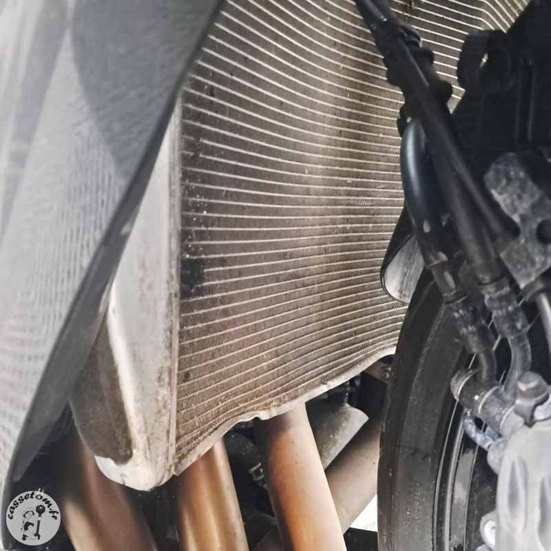 Kawasaki ZZR1400 2016 accidentée - La Casse de l'Oncle Tom