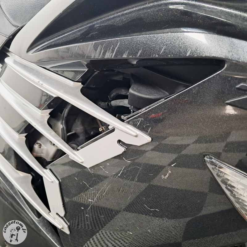 Kawasaki ZZR1400 2016 accidentée - La Casse de l'Oncle Tom