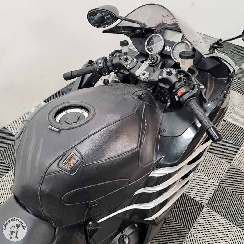 Kawasaki ZZR1400 2016 accidentée - La Casse de l'Oncle Tom