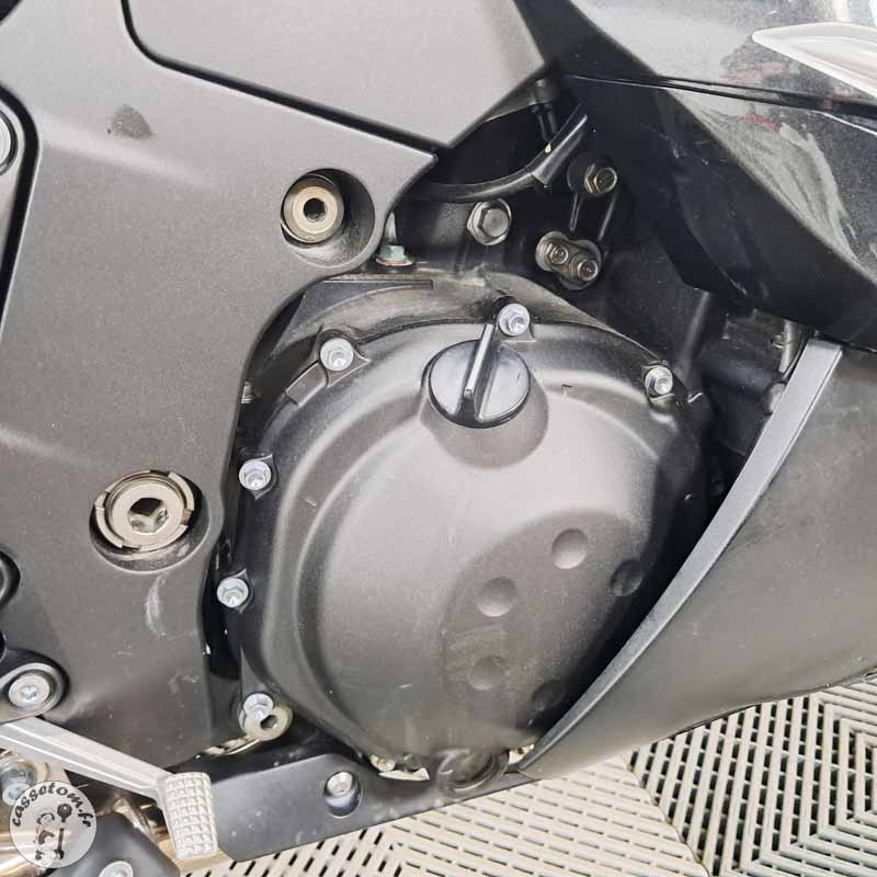 Kawasaki ZZR1400 2016 accidentée - La Casse de l'Oncle Tom