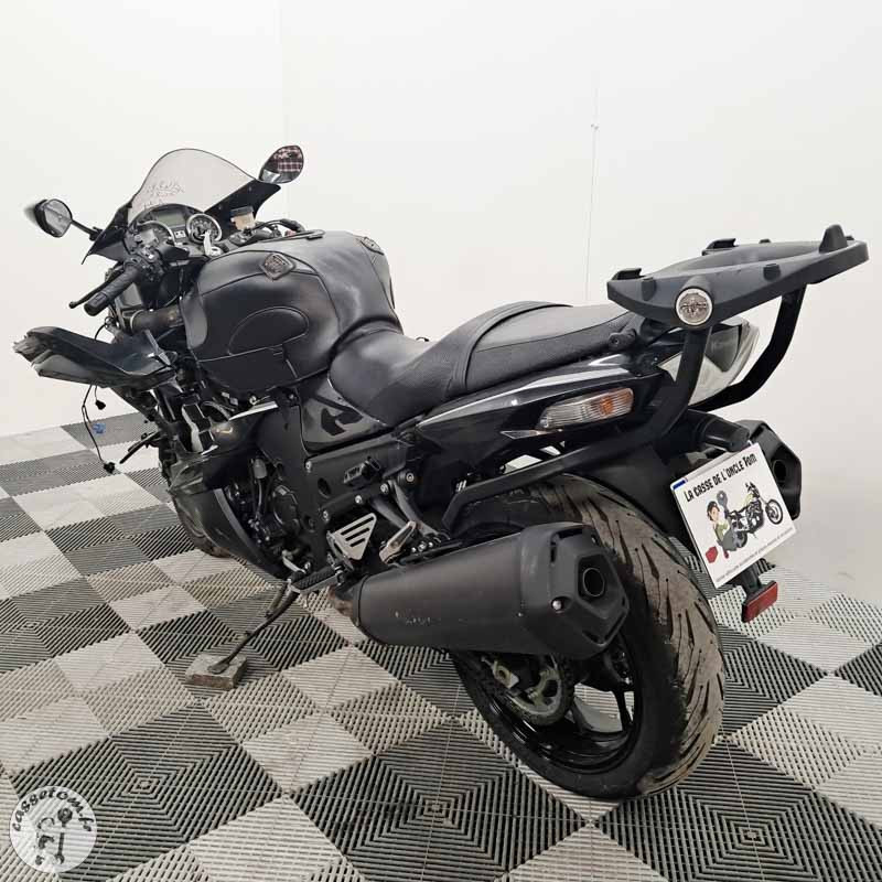 Kawasaki ZZR1400 2016 accidentée - La Casse de l'Oncle Tom