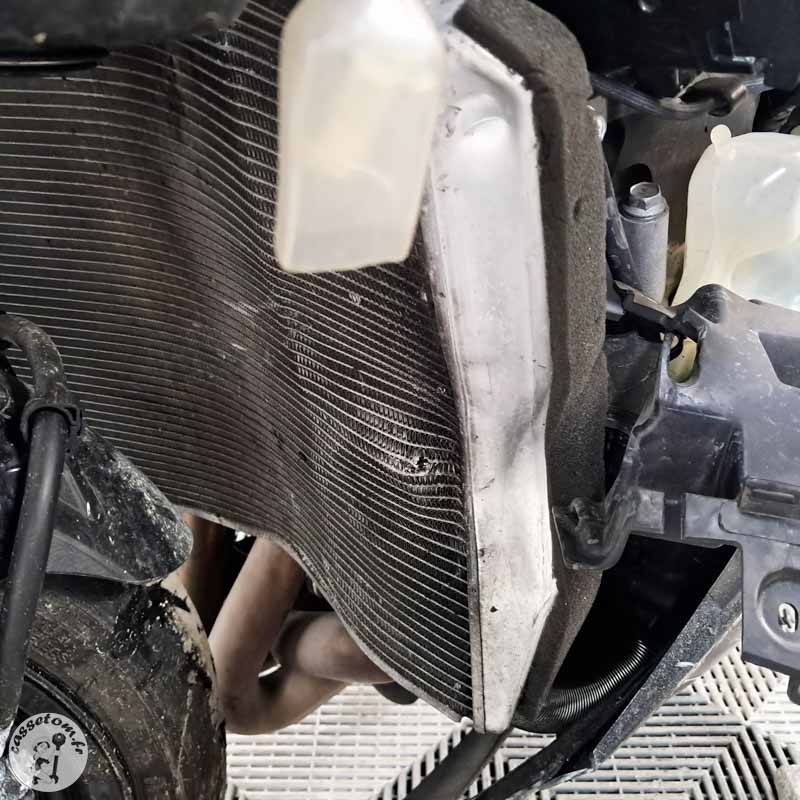 Kawasaki ZZR1400 2016 accidentée - La Casse de l'Oncle Tom
