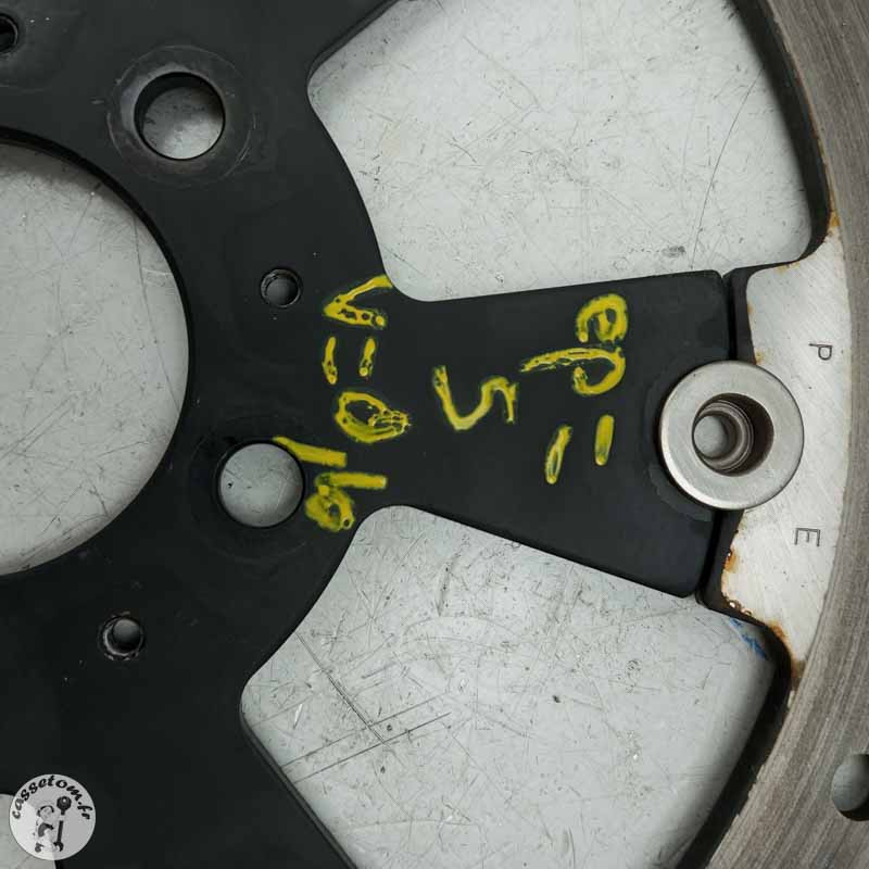 Disque de frein avant droit  Bmw 1800 r18 b 2021 - Cassetom - Nos pieces motos